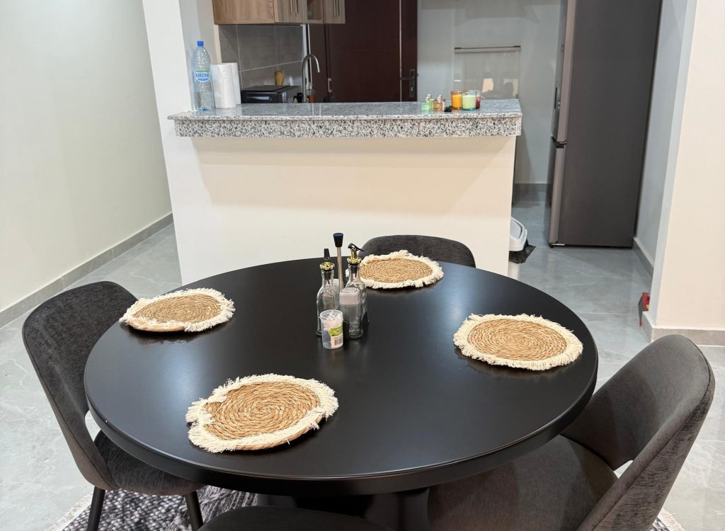 Salle à manger appartement 2