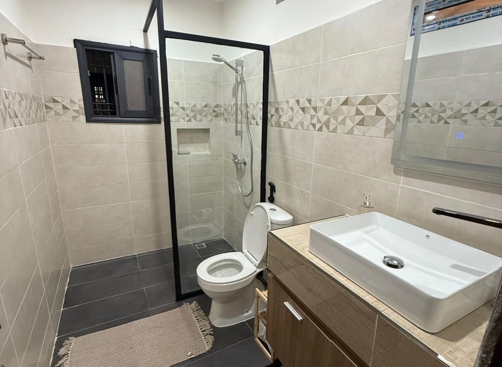 Toilette appartement 2