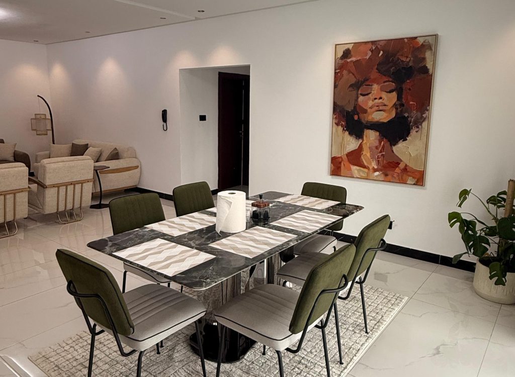 Salle à manger appartement 3